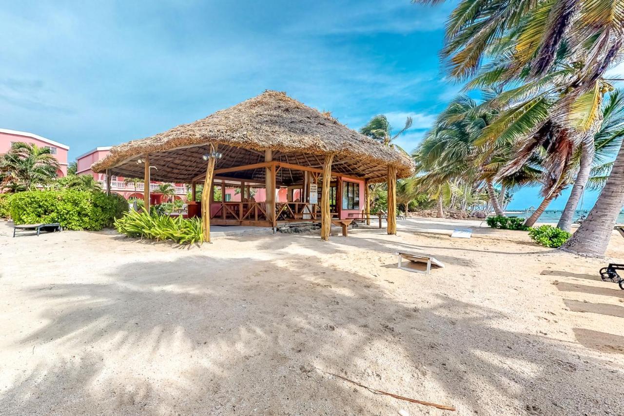 Апартаменти Palm @ Caribe Island Сан-Педро Екстер'єр фото